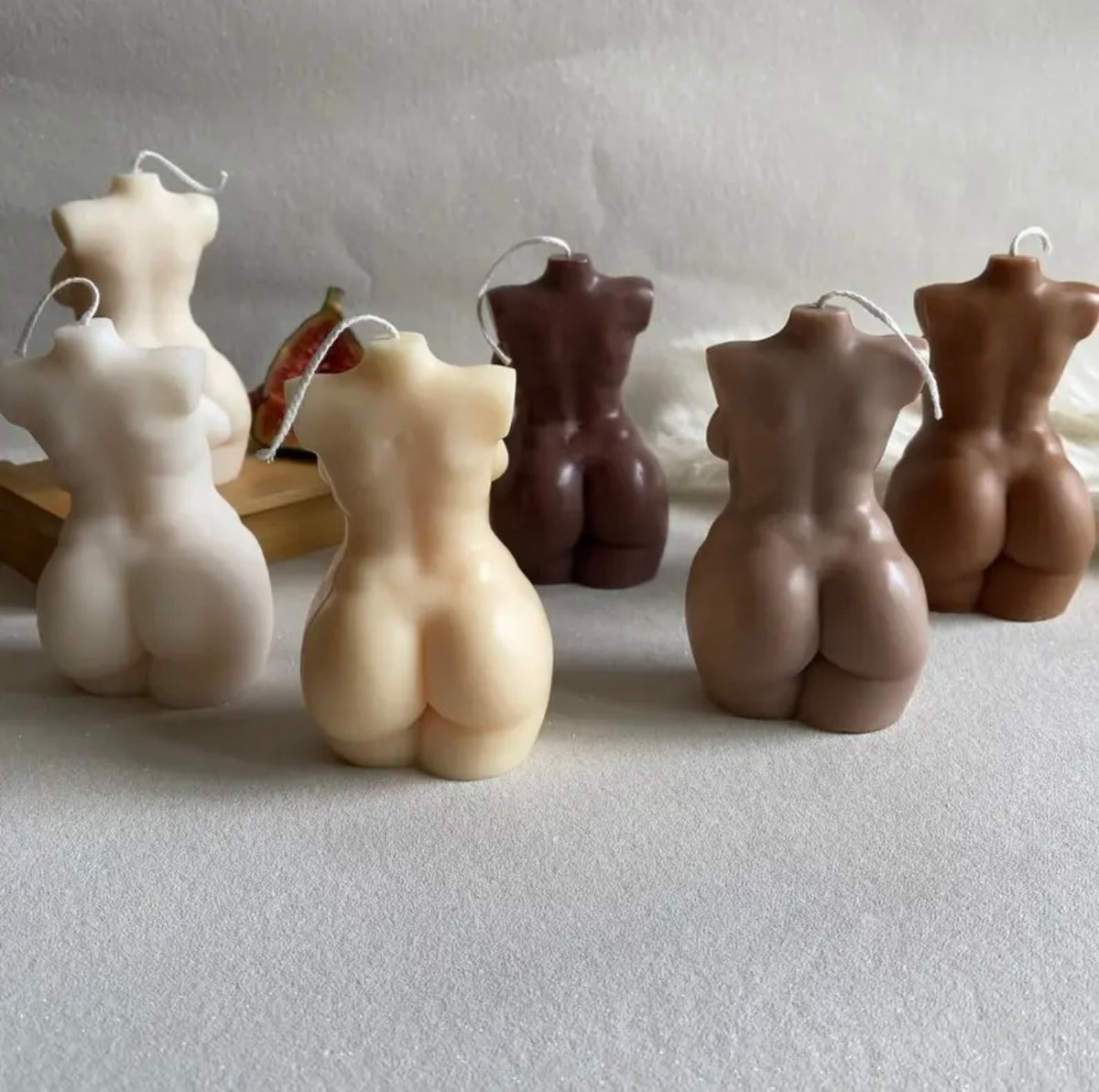 CURLY GODDESS BODY CANDLE BROWN