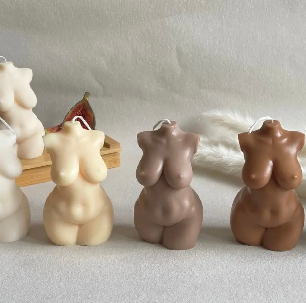 CURLY GODDESS BODY CANDLE BROWN