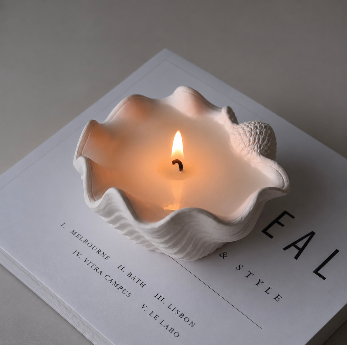 MINI CLAM SHELL CANDLE ♡