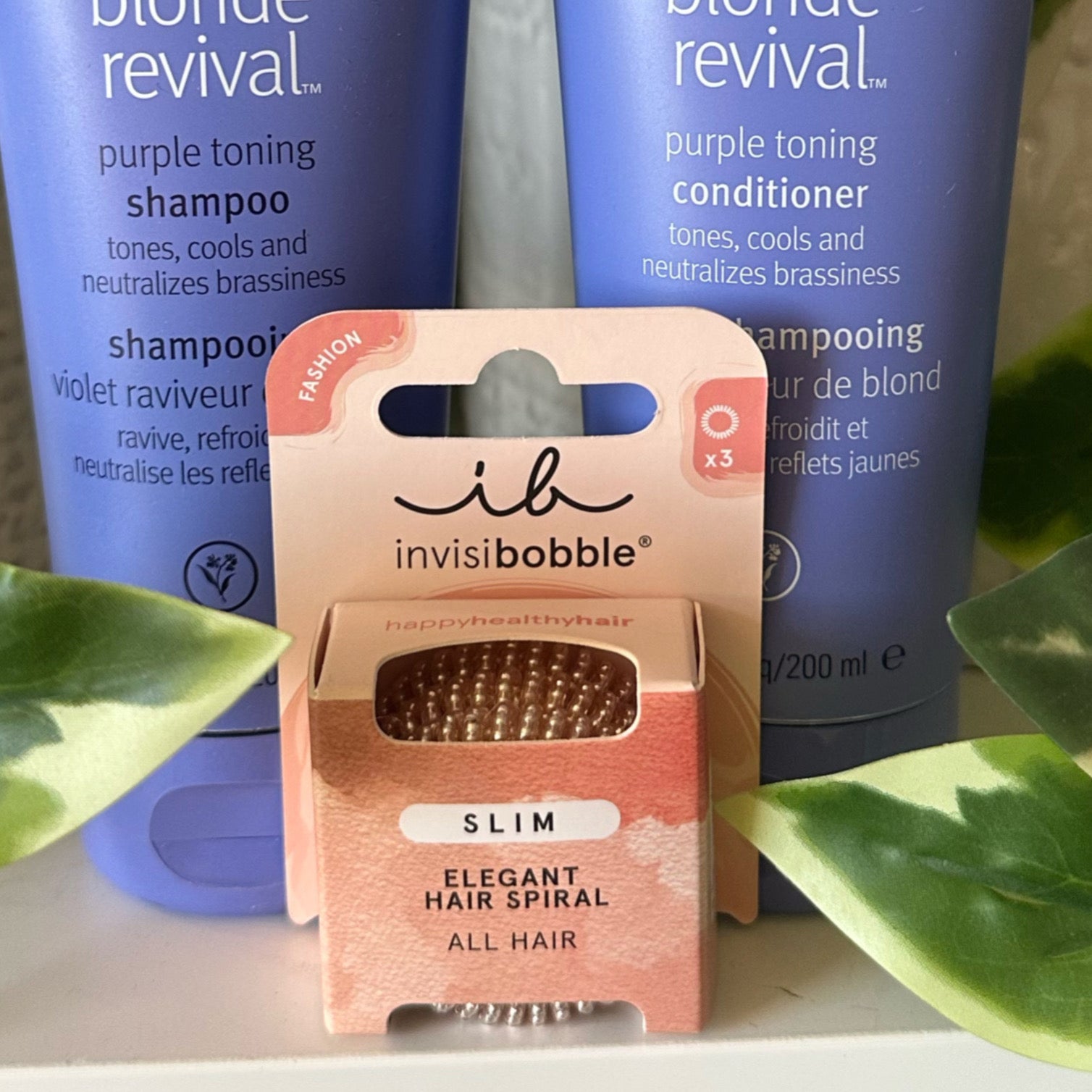 Blonde Revival Shampoo & Conditioner with a FREE pack of Invisibobbles